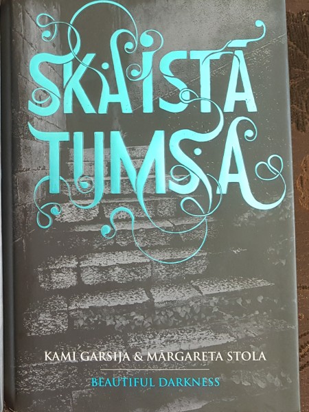 Skaistā tumsa