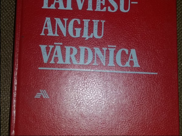 Latviešu angļu vārdnīca