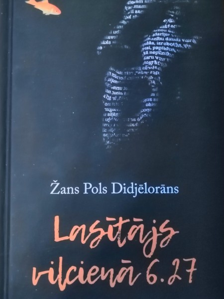 Lasītājs vilcienā 6.27