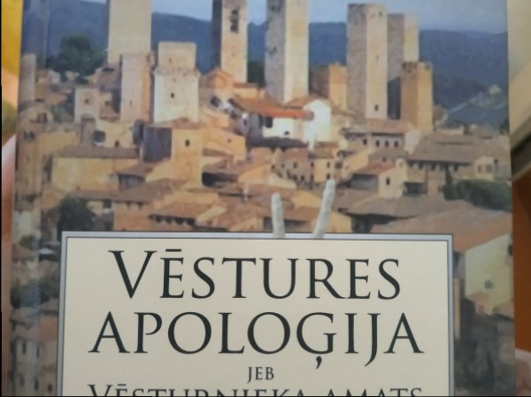 Vēstures apoloģija