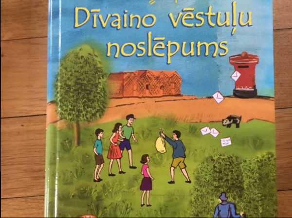 Dīvaino vēstuļu noslēpums 