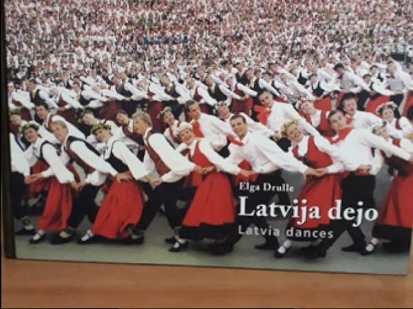 Latvija dejo (Latvia dances)