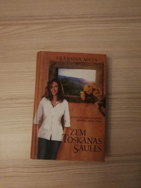 Zem Toskānas saules