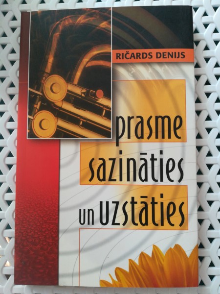 Prasme sazināties un uzstāties 