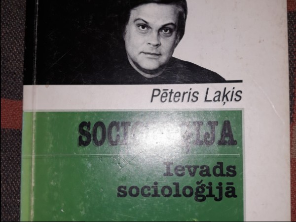 Ievads socioloģijā