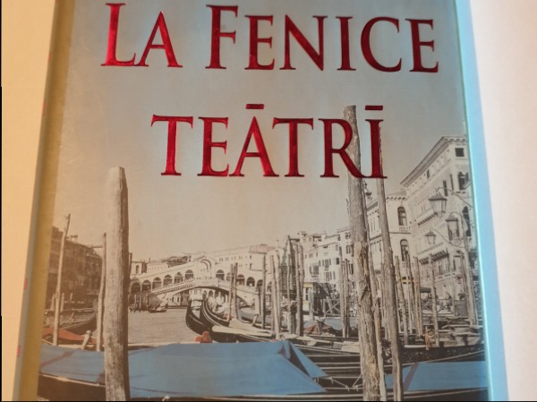 Nāve La Fenice teātrī