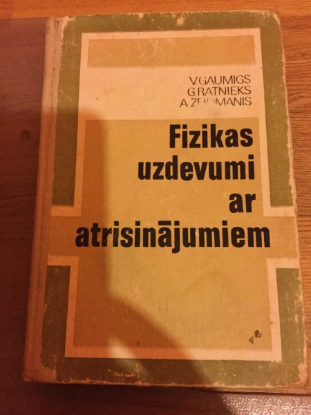Fizikas uzdevumi ar atrisinājumiem