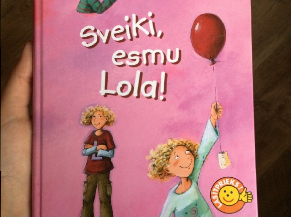 Sveiki,esmu Lola