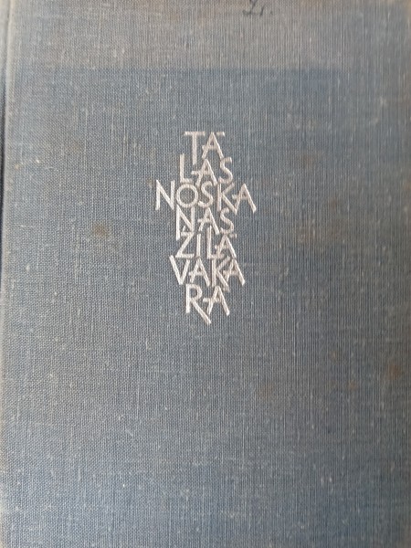 Tālas noskaņas zilā vakarā