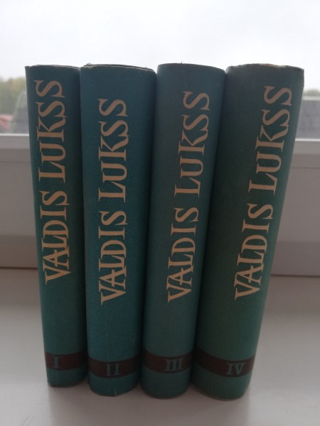 Valdis Lukss raksti četros sējumos 