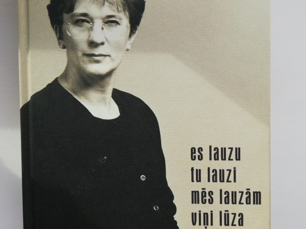 Es lauzu tu lauzi mēs lauzām viņi lūza