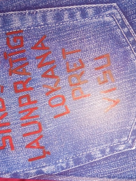 Sirds ir ļaunprātīgi lokana pret visu 