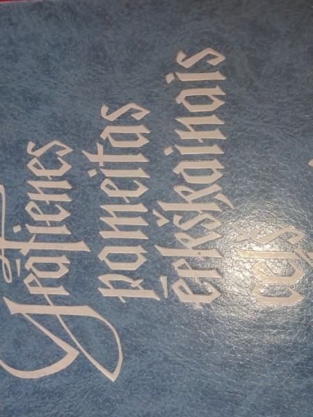 Grāfienes pateikts ērkšķainais ceļš 