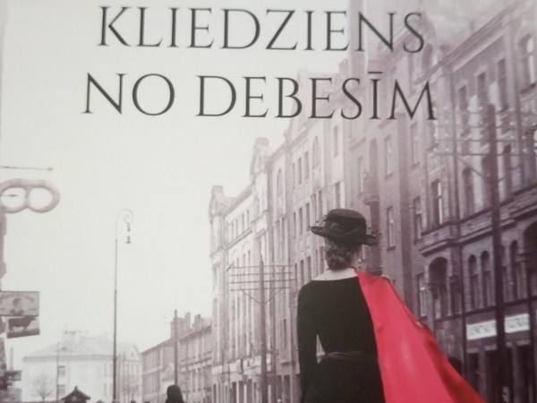 Kliedziens no debesīm 