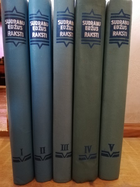Sudrabu Edžus raksti 