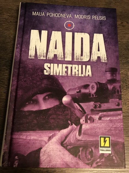 Naida simetrija