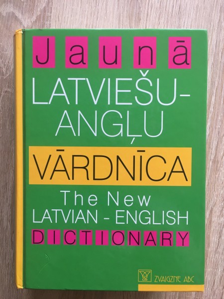 Jaunā latviešu-angļu vārdnīca