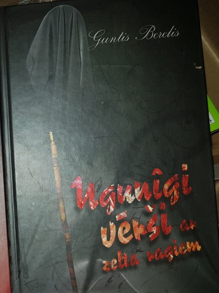 Ugunīgi vērši ar zelta ragiem