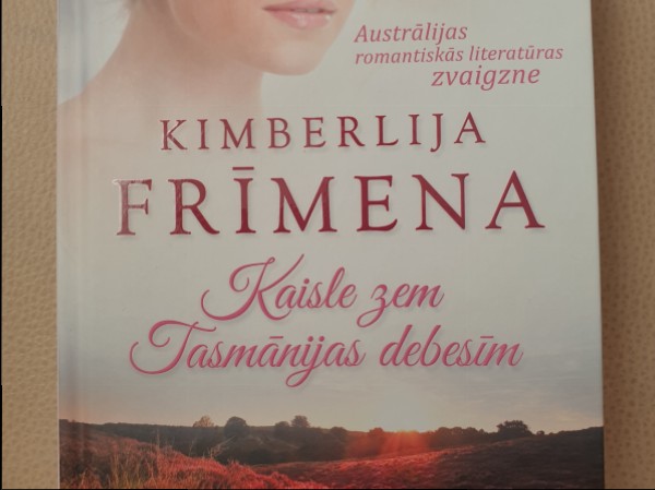 Kaisle zem Tasmānijas debesīm