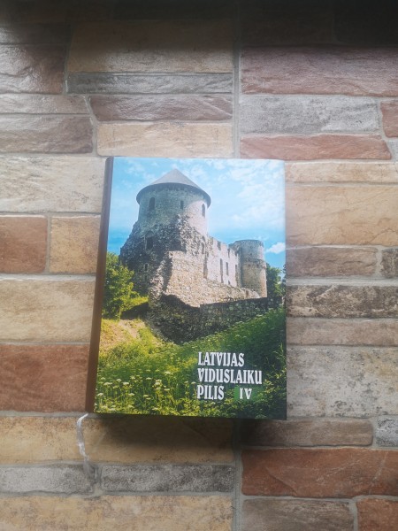 Latvijas Viduslaiku pilis 1 un 5 sejumd