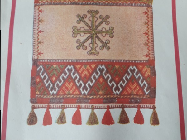 Zeltenes rokdarbi. Krāsainie darbi