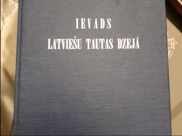 Ievads latviešu tautas dzejā
