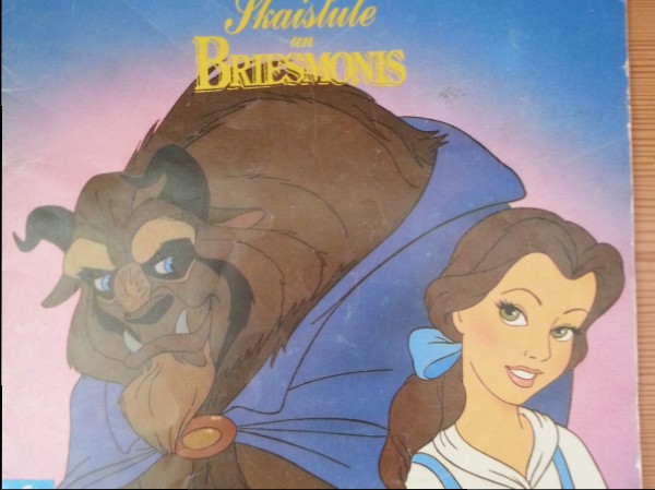 Skaistule un briesmonis