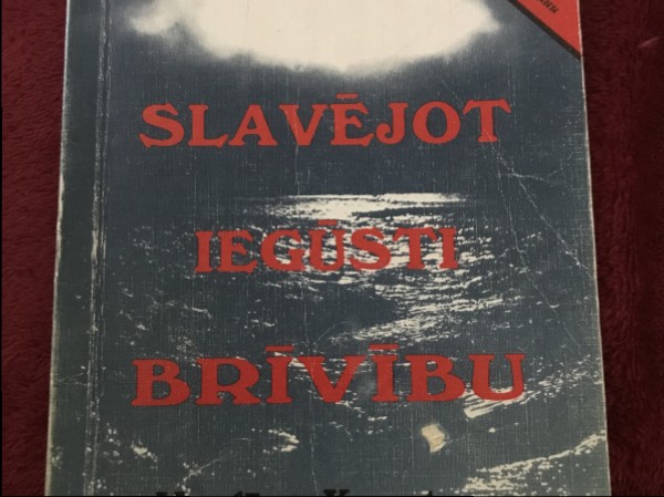 Slavējot iegūsti brīvību