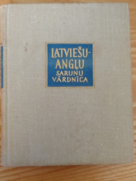 Latviešu - angļu sarunu vārdnīca
