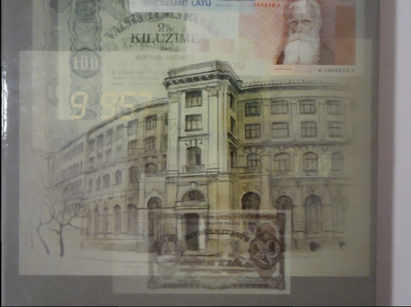 Naudas kredīta un nodokļu politika