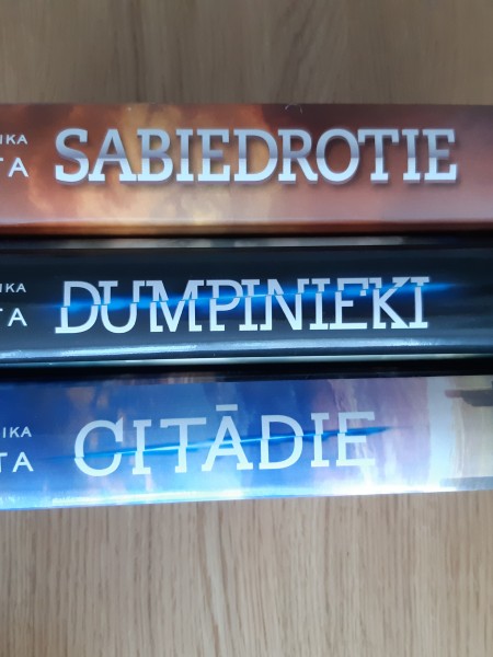 Citādie triloģija (visas 3 grāmatas)