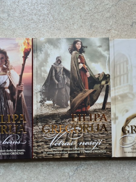 Laumu bērns, Vētras nesēji, Muļķu zelts