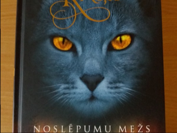 Klanu kaķi. Noslēpumu mežs.