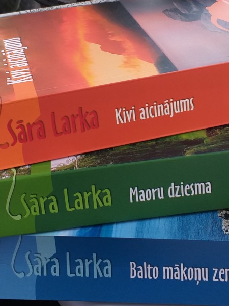 Balto mākoņu zemē. Maoru dziesma. Kivi aicinājums