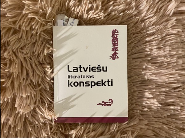 Latviešu literatūras konspekti