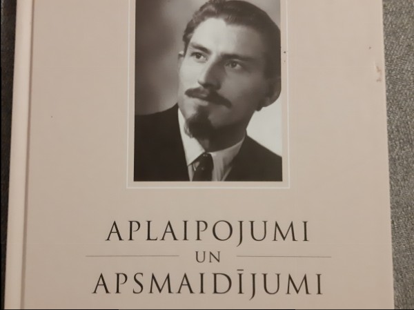 Aplaimojumi un apsmaidījumi