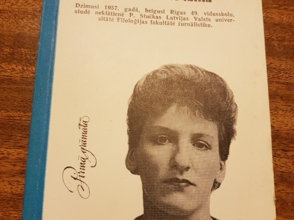 Balodis lietus laikā