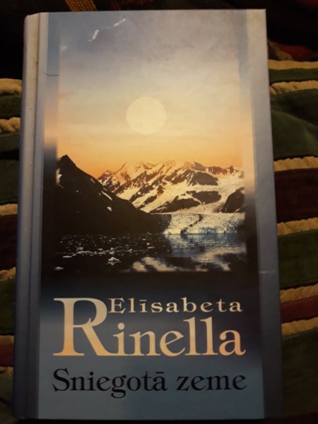 Sniegotā zeme