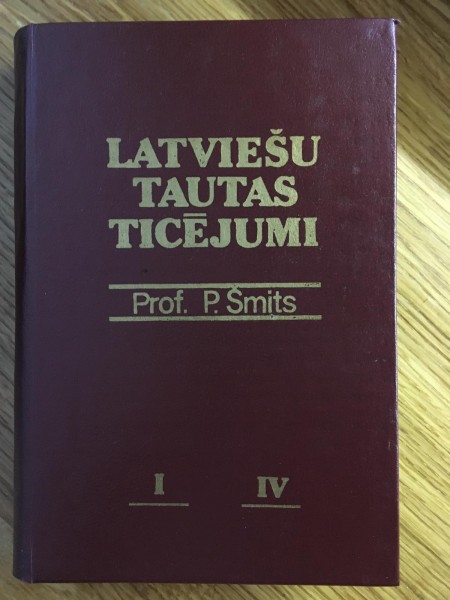 Latviešu tautas ticējumi