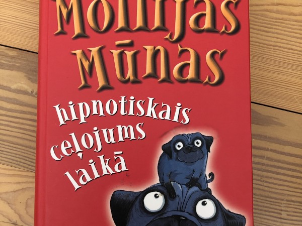Mollijas Mūnas hipnotiskais ceļojums laikā