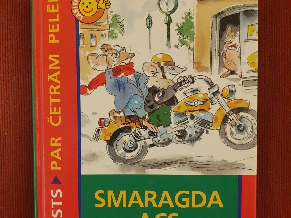 Smaragda acs NOSLĒPUMS