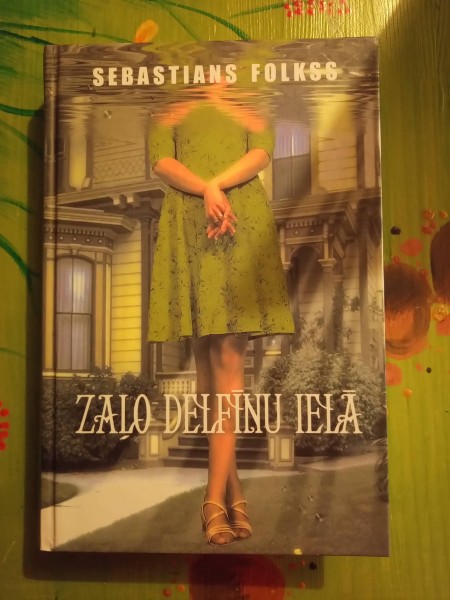 Zaļo delfīnu ielā