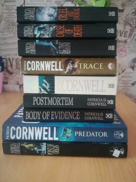 Kriminālromāni angļu valodā