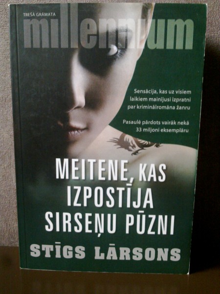 Meitene kas izpostīja sirseņu pūzni