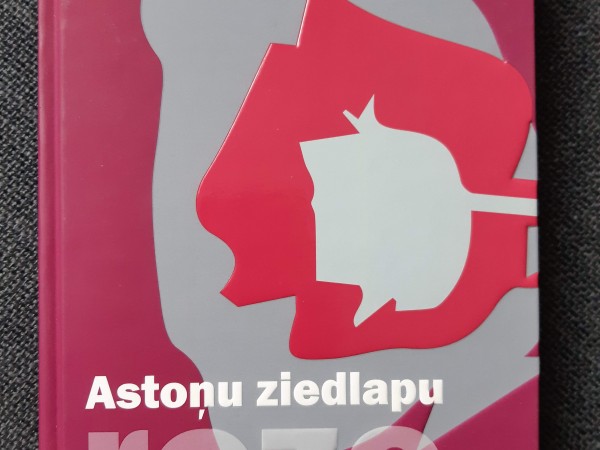Astoņu ziedlapu roze