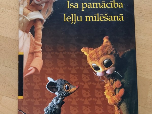 Īsa pamācība leļļu mīlēšanā