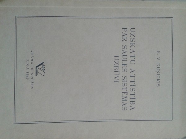 Uzskatu attīstība par saules sistēmas uzbūvi