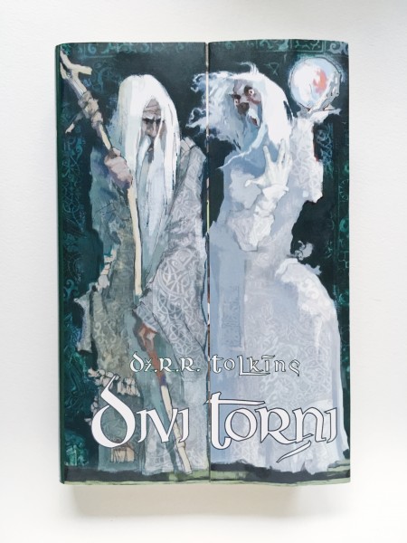 Gredzenu pavēlnieks. Divi torņi