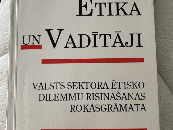 Valdība, ētika un vadītāji