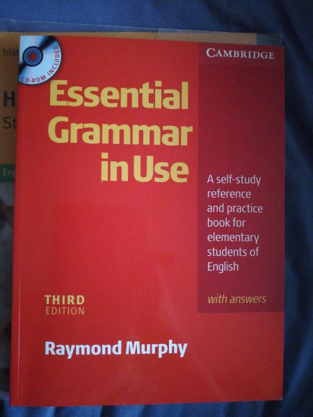 Essential Grammar in Use CD-ROM INCLUDED